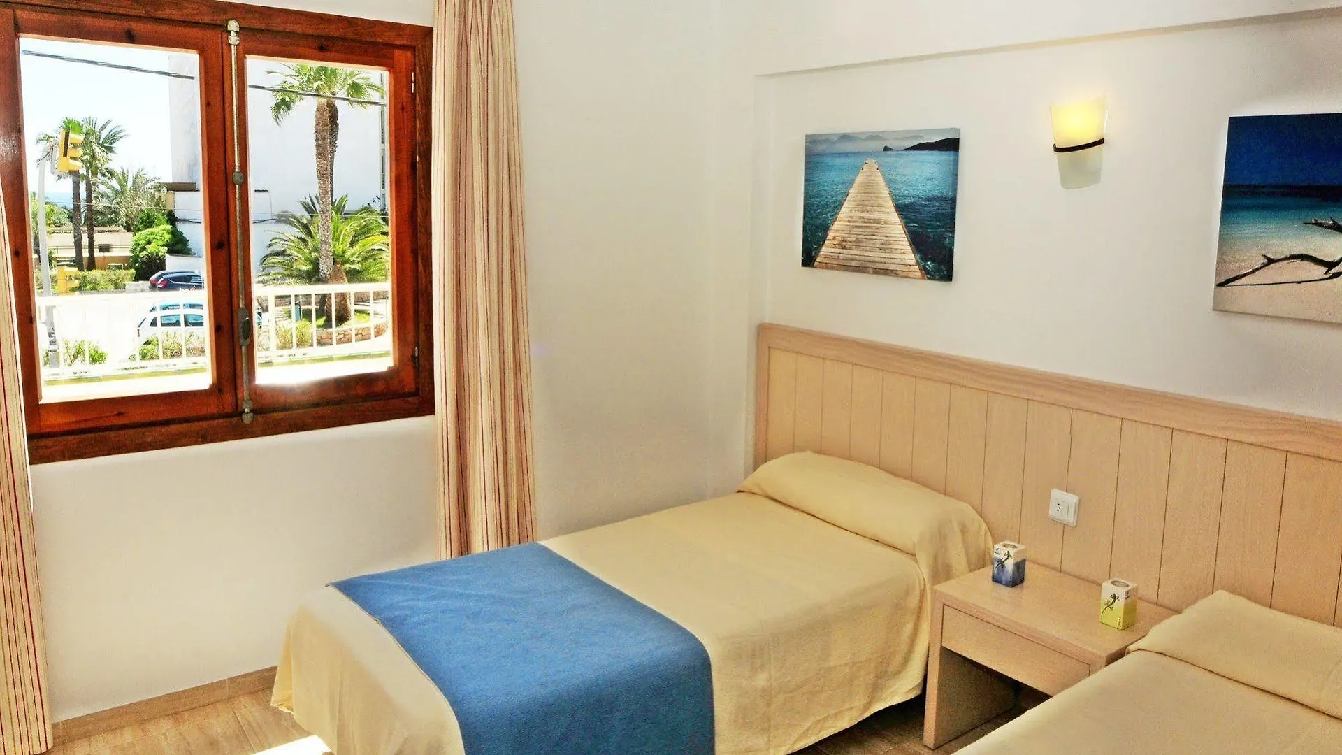 Apartamentos Vistamar I Sant Jordi de ses Salines 3*,  Spain